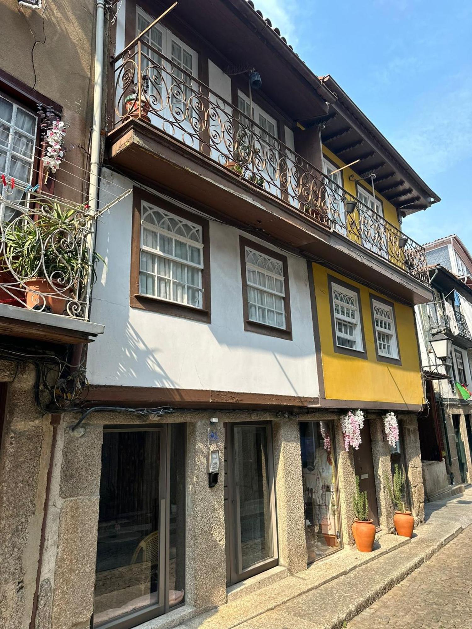 Casa Velhinha - Design, Culture And Comfort In Guimarães Dış mekan fotoğraf